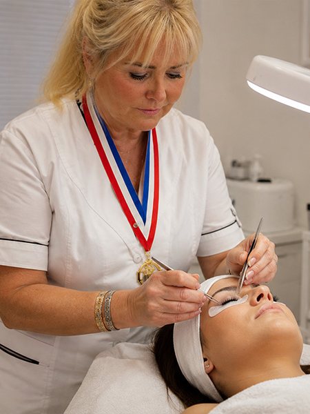 Sabine Comble, Meilleure Ouvrière de France, au Centre Esthétique Anti-Âge de Saint-Raphaël