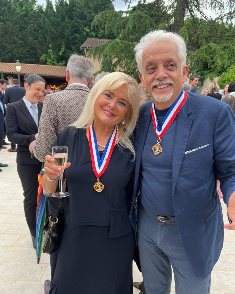 Sabine Comble aux côtés d’un confrère Meilleur Ouvrier de France lors de la cérémonie