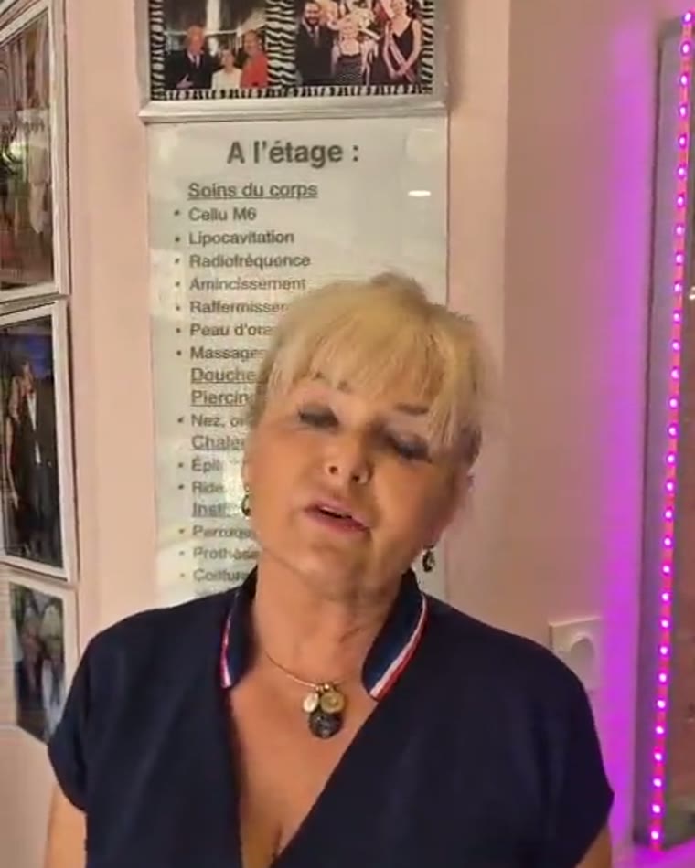 Vidéo : témoignage d’une cliente du Centre Esthétique Anti-Âge sur son accompagnement en perruquerie